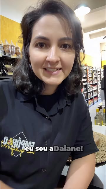 Daiane apresentando o Empório Vai Queijim em um vídeo do Instagram da loja